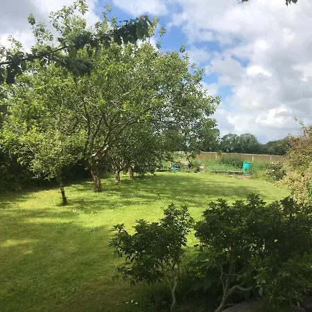 Tranquil Water Bed and Breakfast 3*