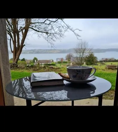 Oda ve Kahvaltı Tranquil Water