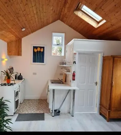 Tranquil Water Bed & Breakfast Midleton
