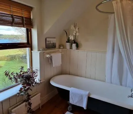 Tranquil Water Bed and Breakfast