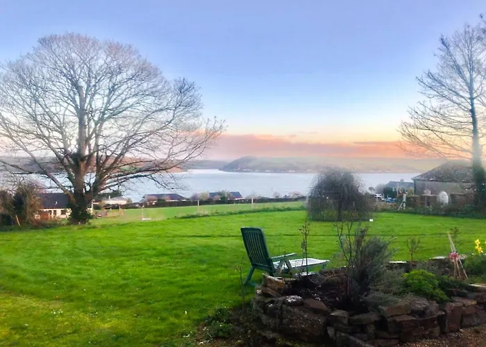 Tranquil Water Bed & Breakfast 3*